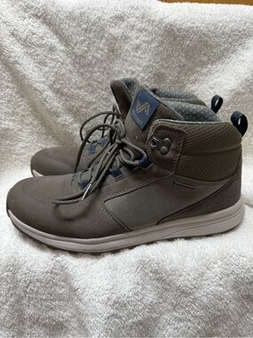 Forsake Men's Gray and Navy Mid-Top Casual Boots